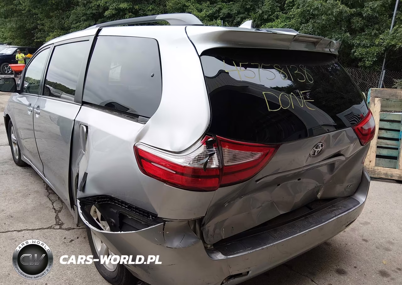 2019 Toyota Sienna Le 8 Passenger VIN:5TDKZ3DC0KS016784 - 3