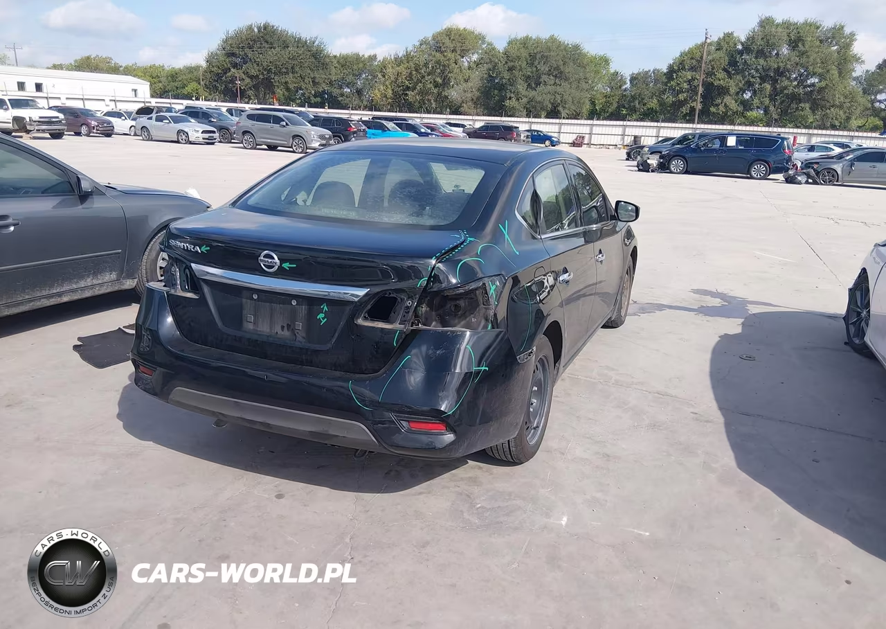 2018 Nissan Sentra S VIN:3N1AB7AP8JY333270 - 4