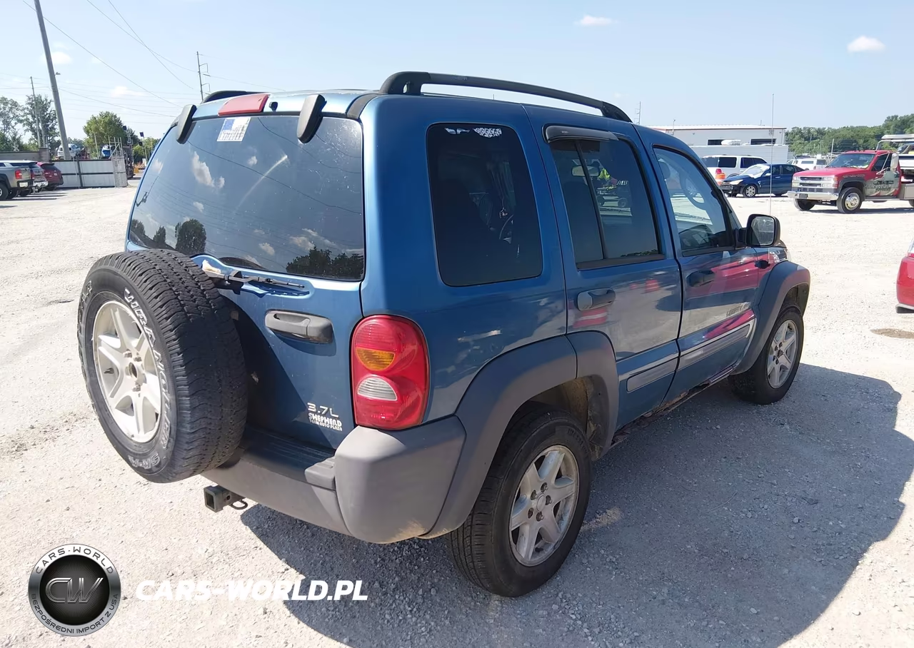2003 Jeep Liberty Sport VIN:1J4GL48K93W570223 - 4