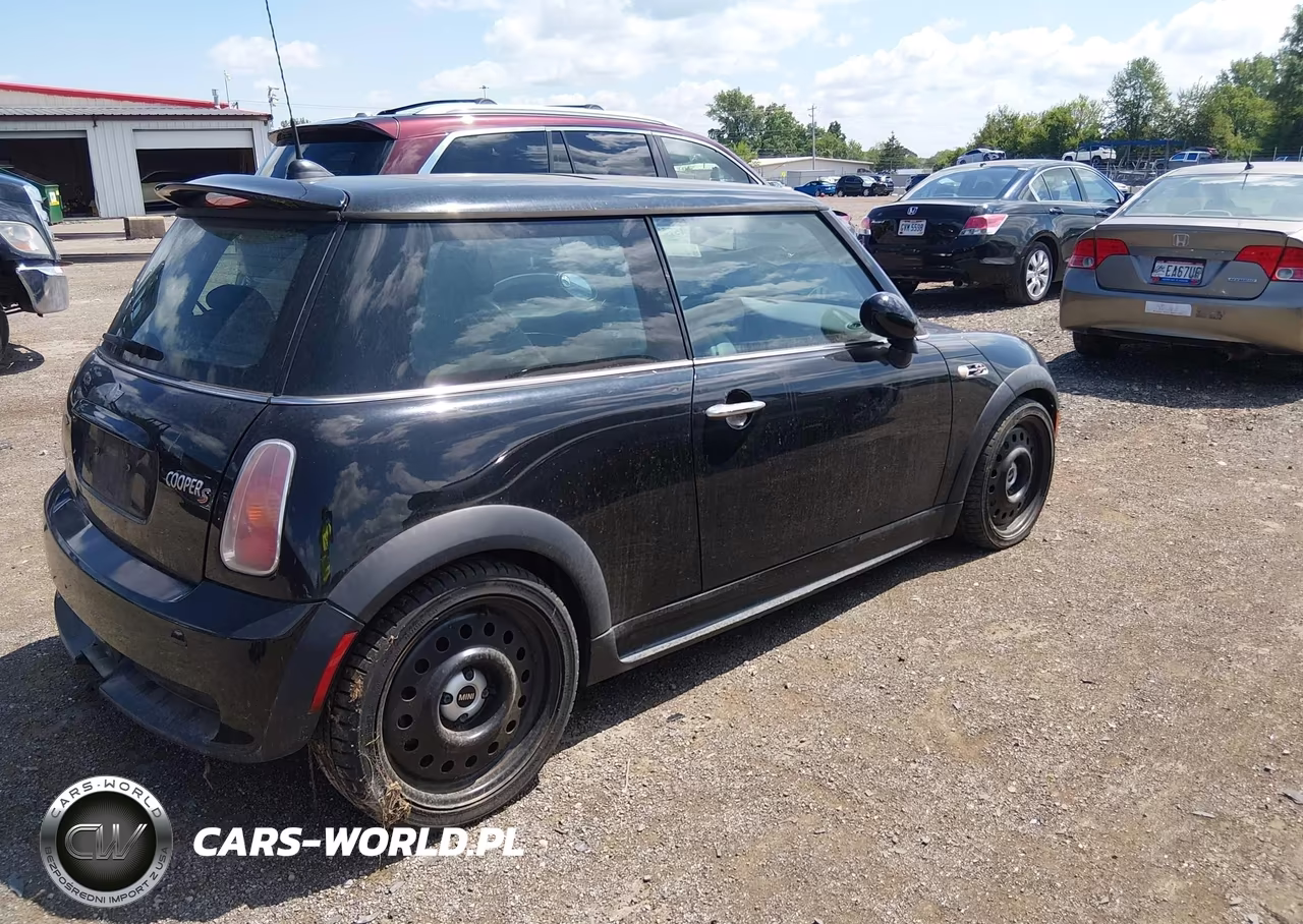2004 Mini Cooper S VIN:WMWRE334X4TD79442 - 4