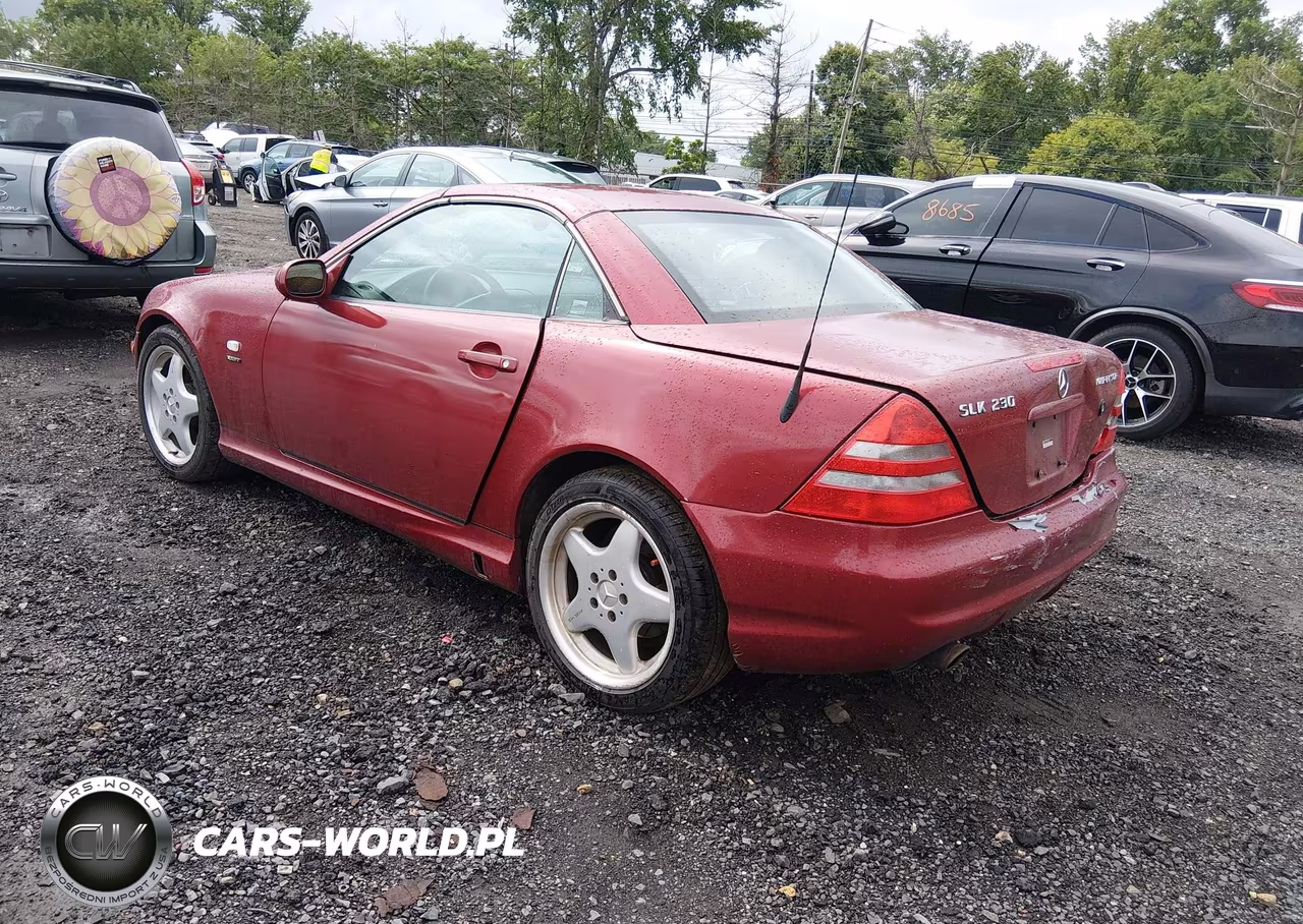 2000 Mercedes-Benz Slk 230 Kompressor VIN:WDBKK47F3YF156383 - 3