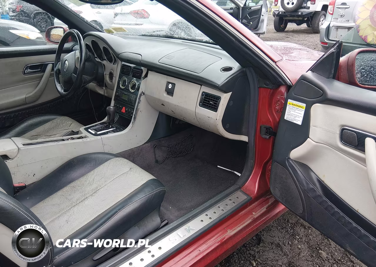 2000 Mercedes-Benz Slk 230 Kompressor VIN:WDBKK47F3YF156383 - 5