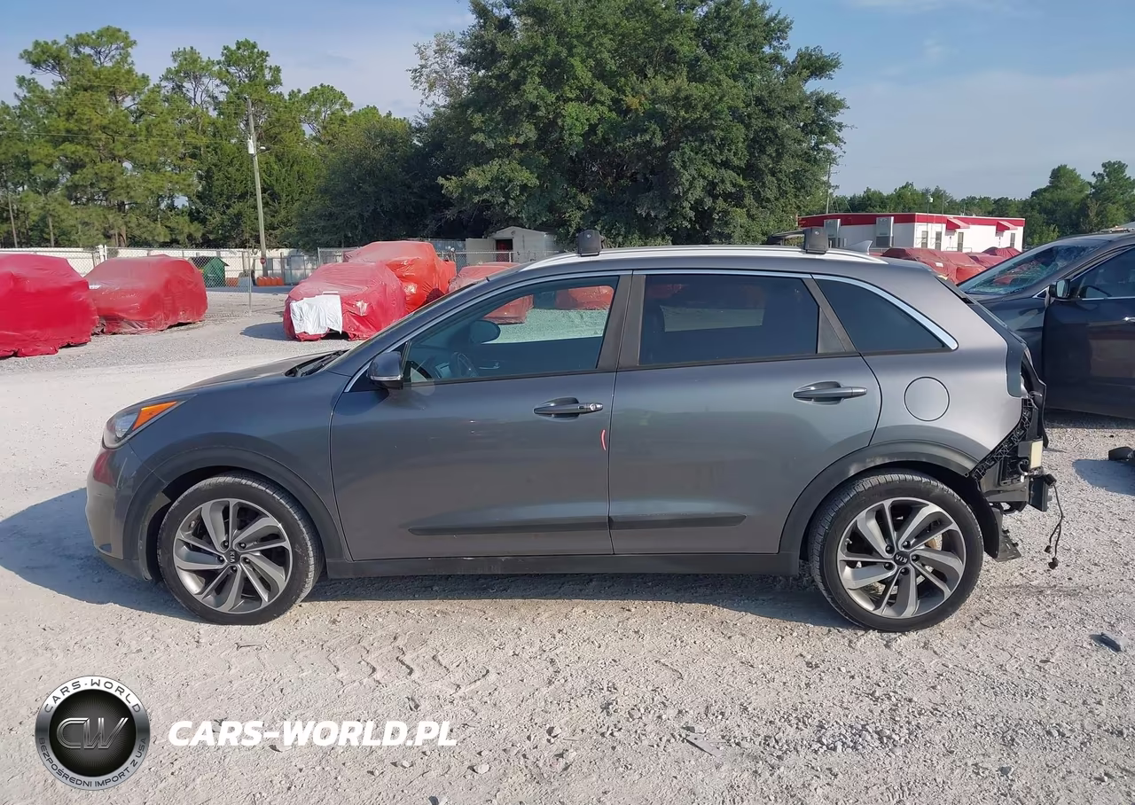 2017 Kia Niro Touring VIN:KNDCE3LC0H5076421 - 15