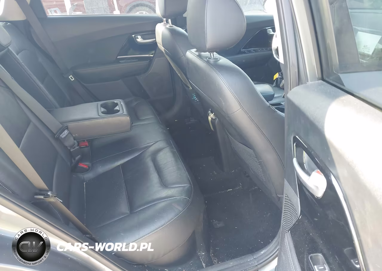 2017 Kia Niro Touring VIN:KNDCE3LC0H5076421 - 8