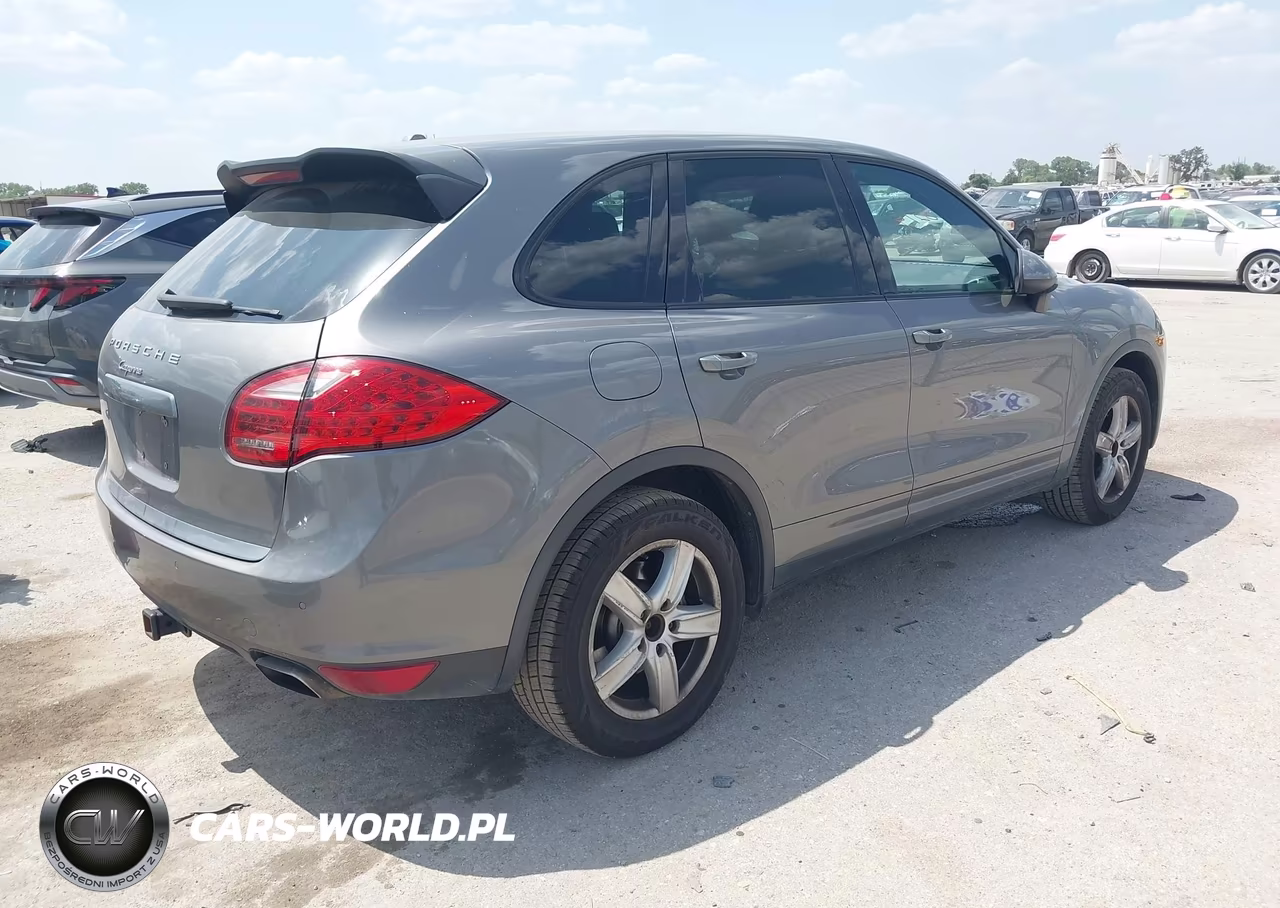 2012 Porsche Cayenne VIN:WP1AA2A22CLA02301 - 4
