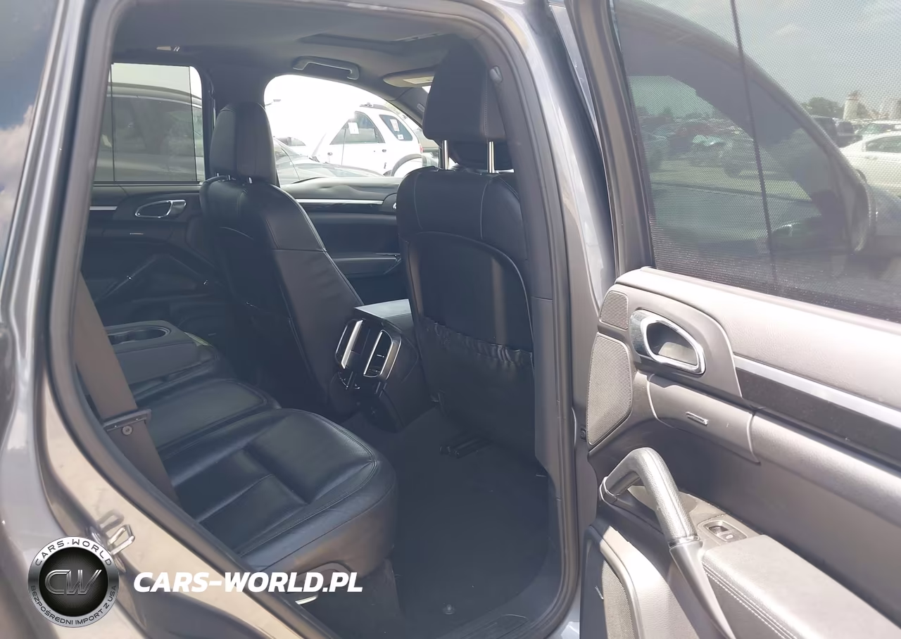 2012 Porsche Cayenne VIN:WP1AA2A22CLA02301 - 8