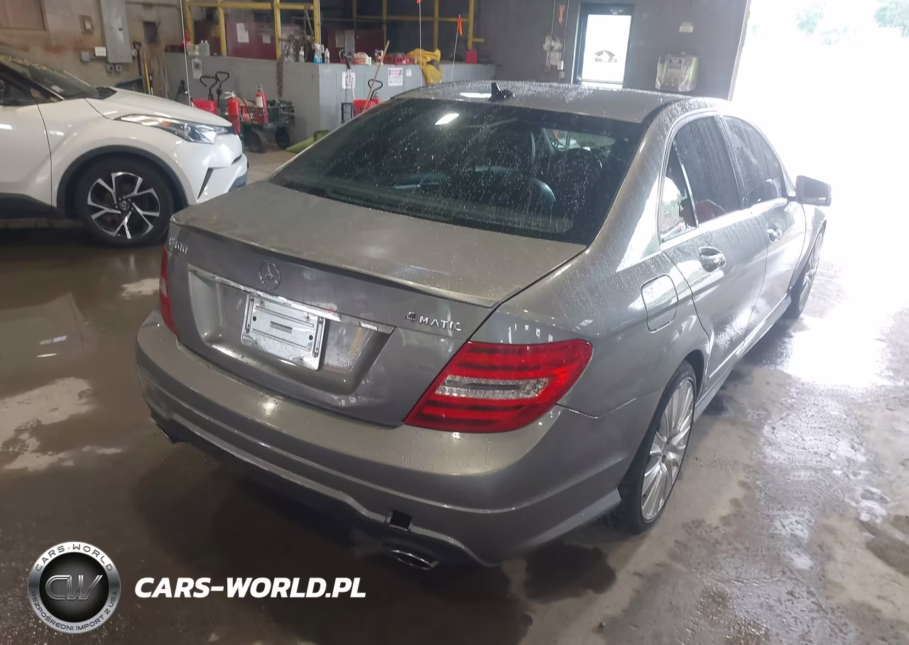 2013 Mercedes-Benz C 300 Sport 4Matic VIN:WDDGF8AB0DR283437 - 4
