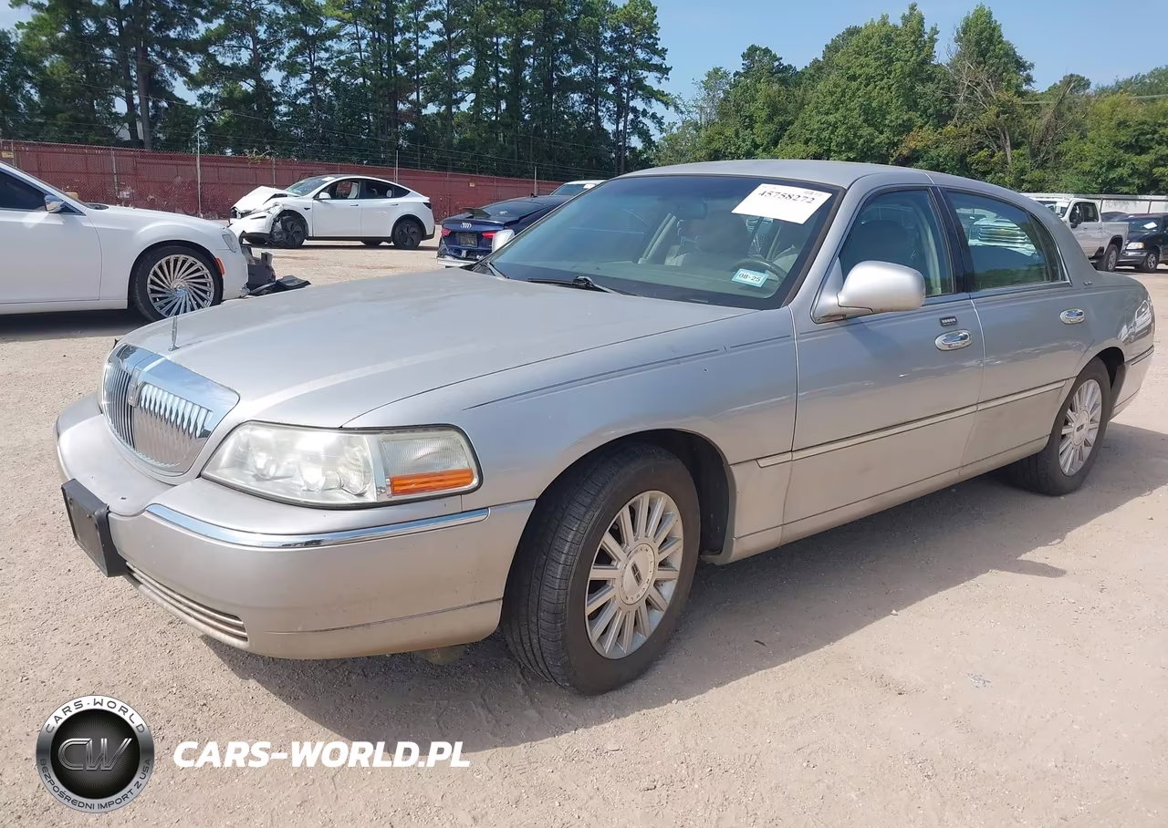 2004 Lincoln Town Car Signature VIN:1LNHM81W44Y658254 - 2