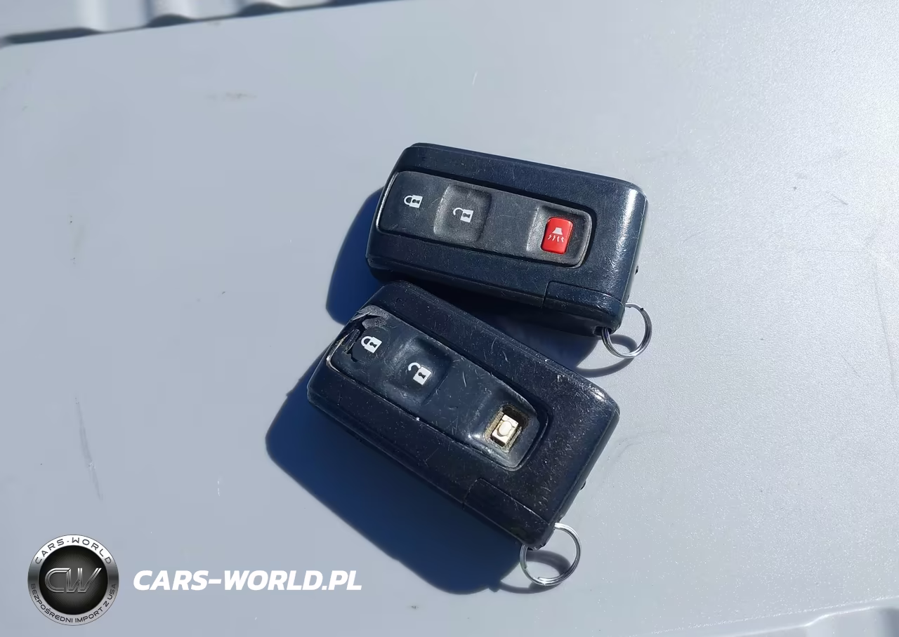 2005 Toyota Prius VIN:JTDKB20UX57045642 - 11