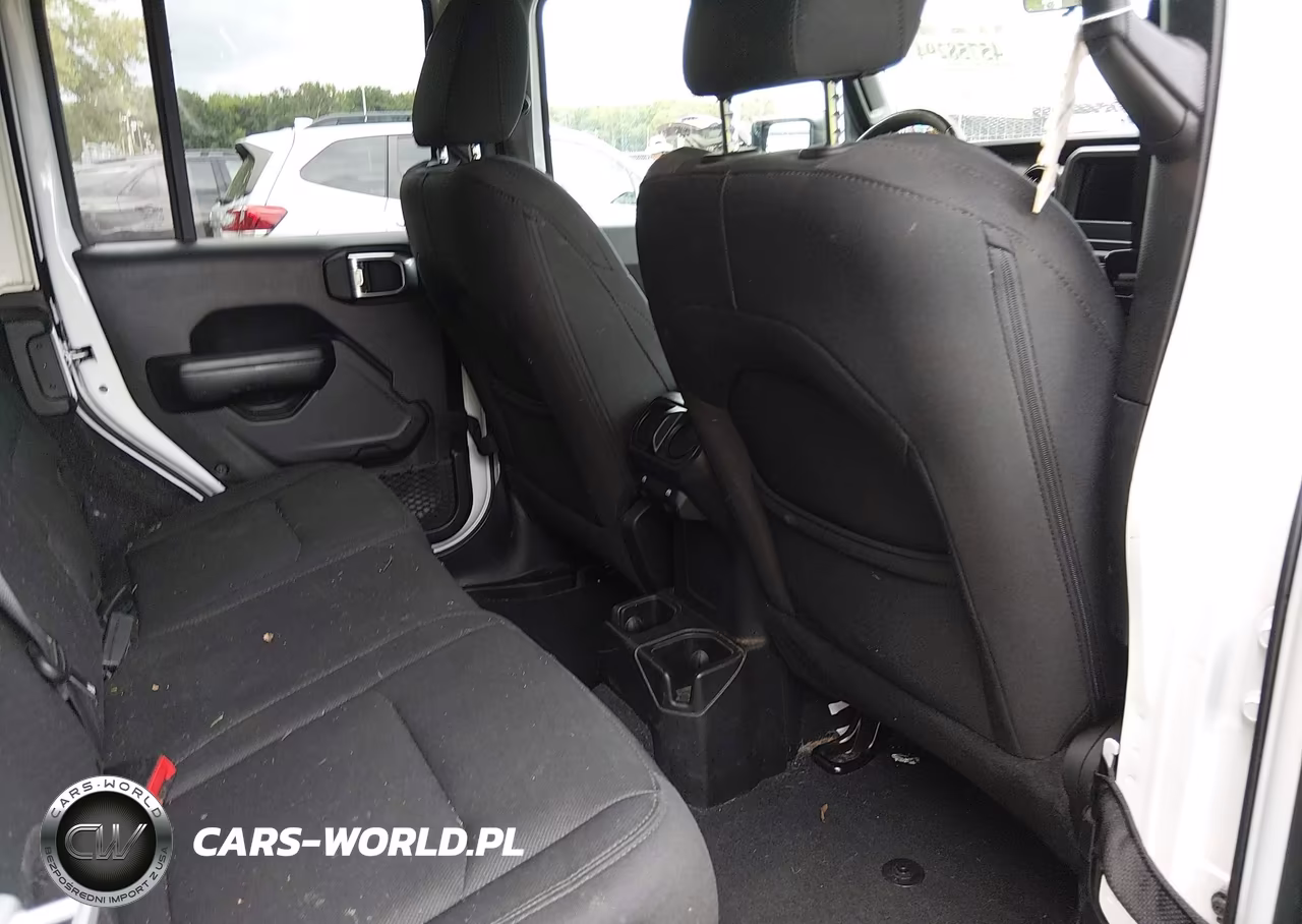 2018 Jeep Wrangler Unlimited Sport S 4X4 VIN:1C4HJXDG6JW304349 - 8