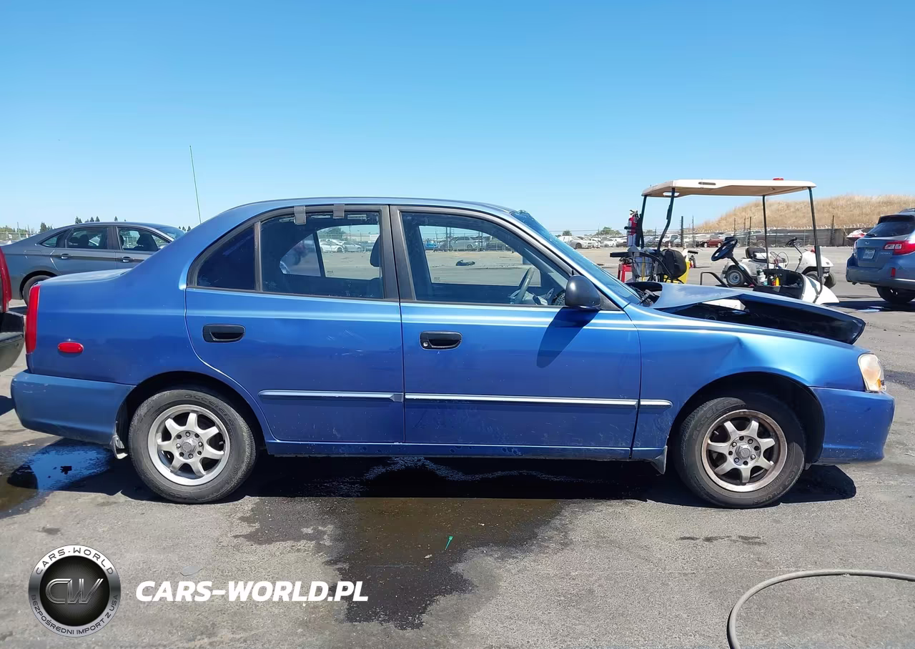 2002 Hyundai Accent Gl VIN:KMHCG45C62U332826 - 13