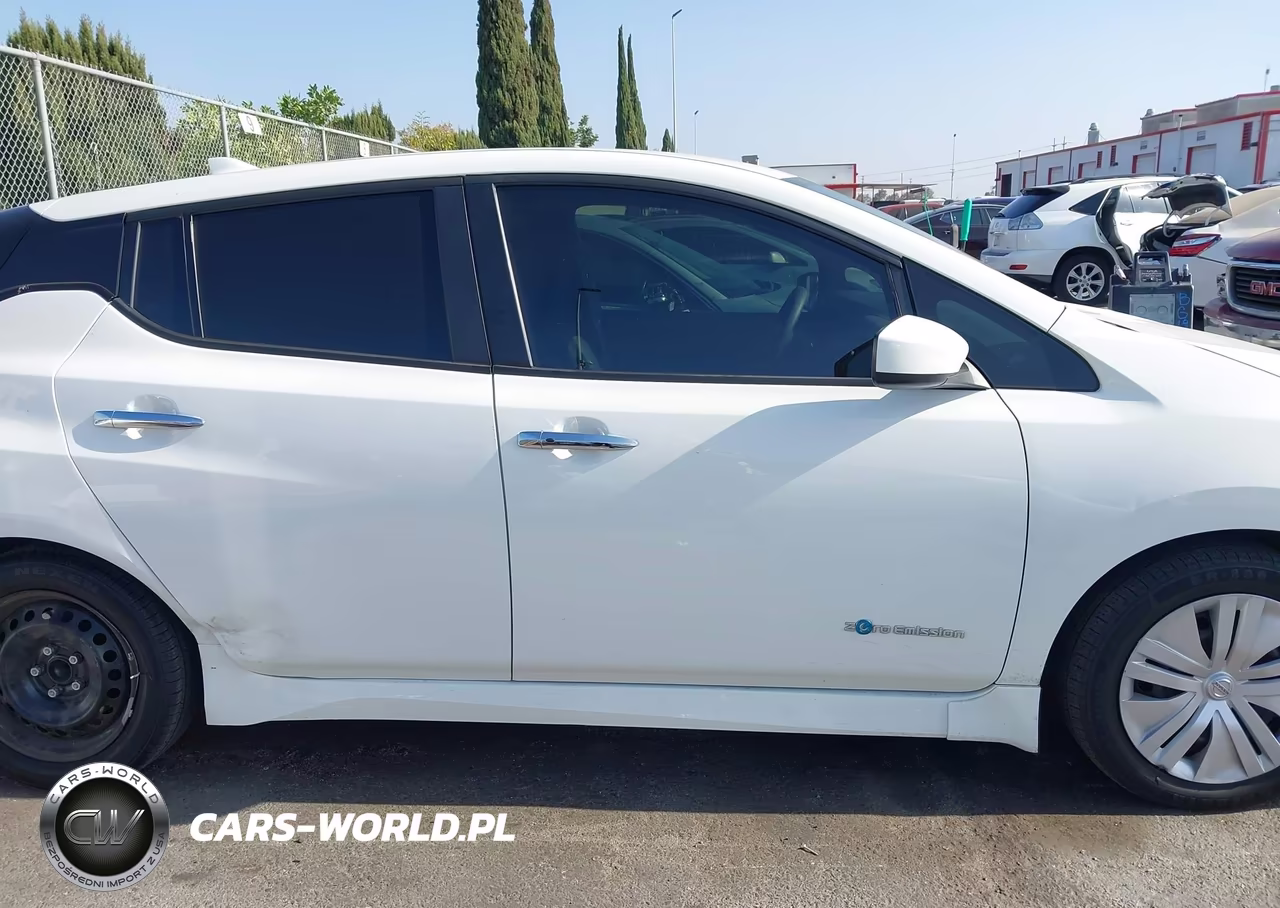 2019 Nissan Leaf S VIN:1N4AZ1CP3KC303337 - 13