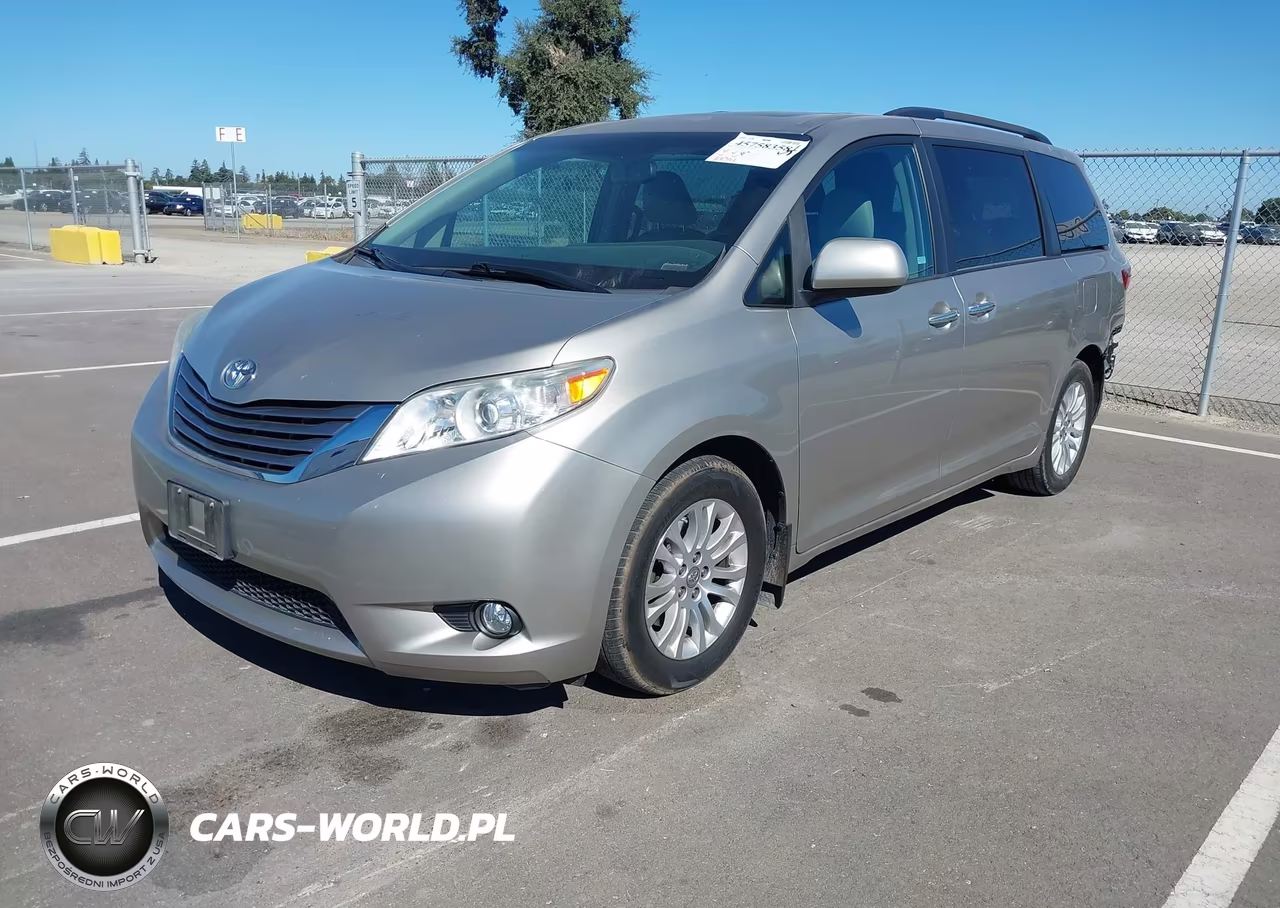 2017 Toyota Sienna Xle 8 Passenger VIN:5TDYZ3DCXHS897786 - 2