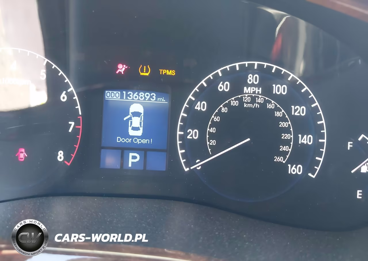 2011 Hyundai Genesis 3.8 VIN:KMHGC4DEXBU139305 - 7
