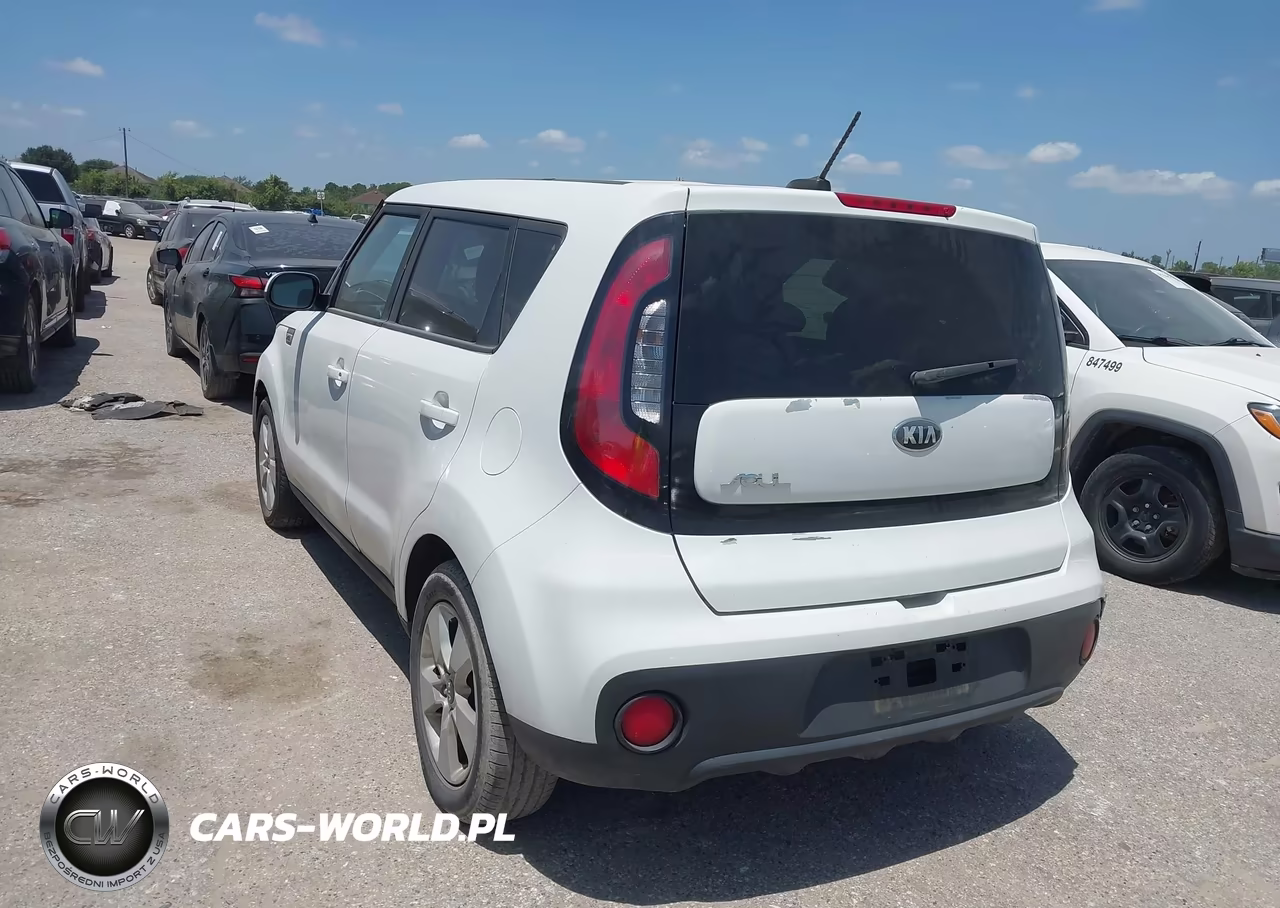 2018 Kia Soul VIN:KNDJN2A26J7560213 - 3