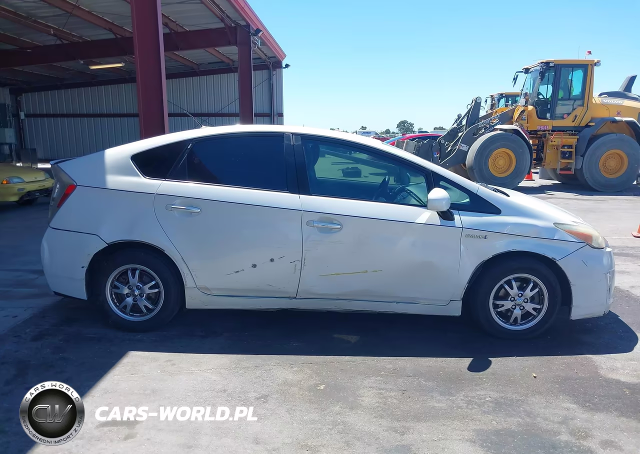 2011 Toyota Prius Three VIN:JTDKN3DU2B0255700 - 13