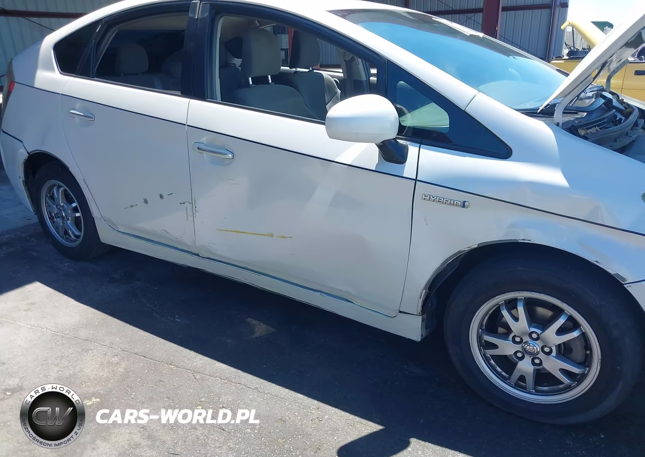 2011 Toyota Prius Three VIN:JTDKN3DU2B0255700 - 6