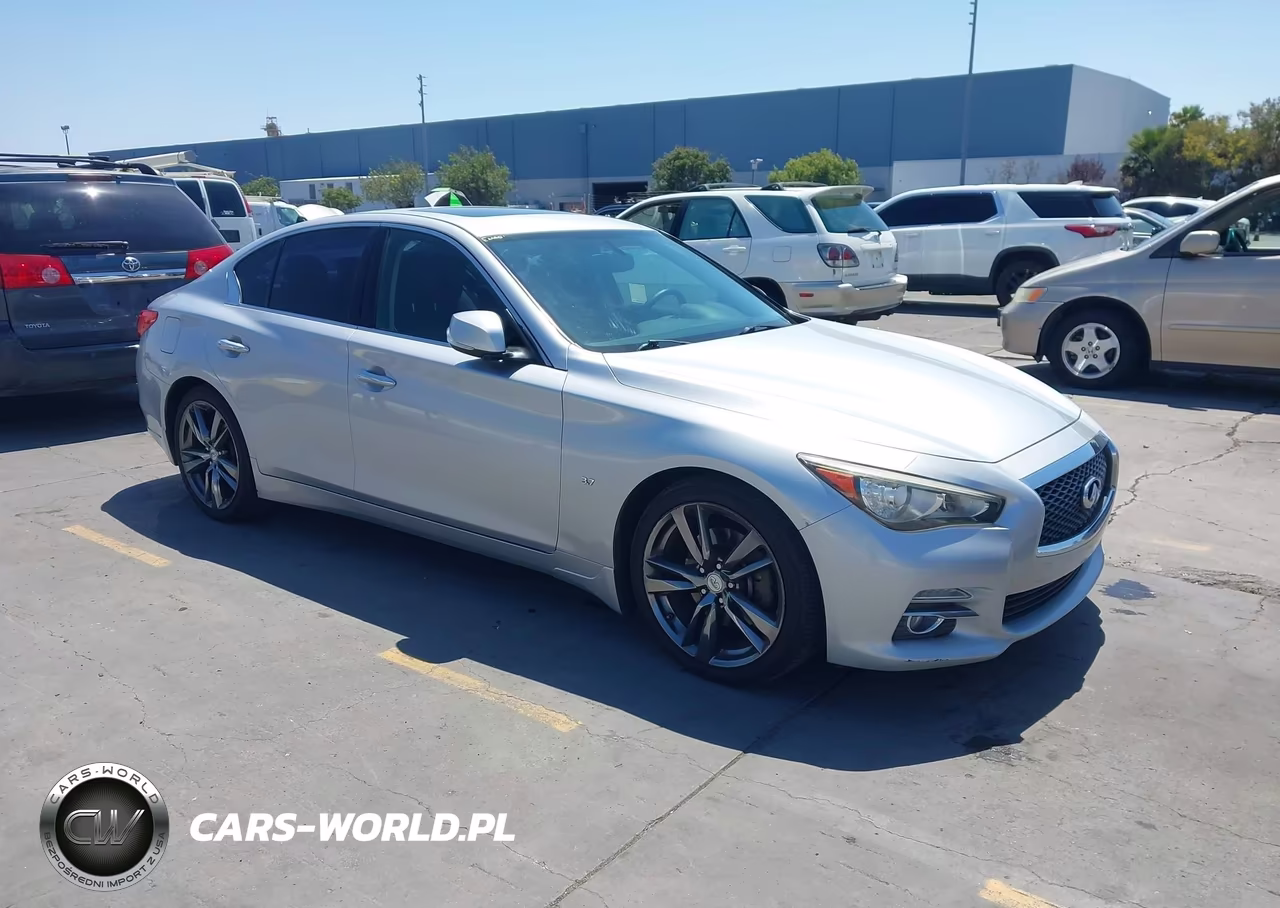 2015 Infiniti Q50 Premium – zdjęcie 1 z 11