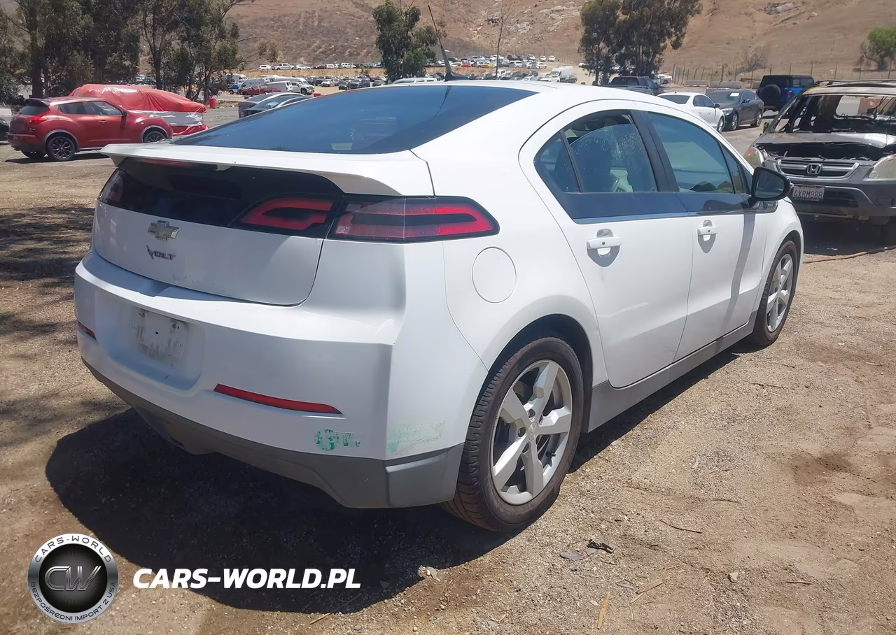 2014 Chevrolet Volt VIN:1G1RE6E4XEU153131 - 4