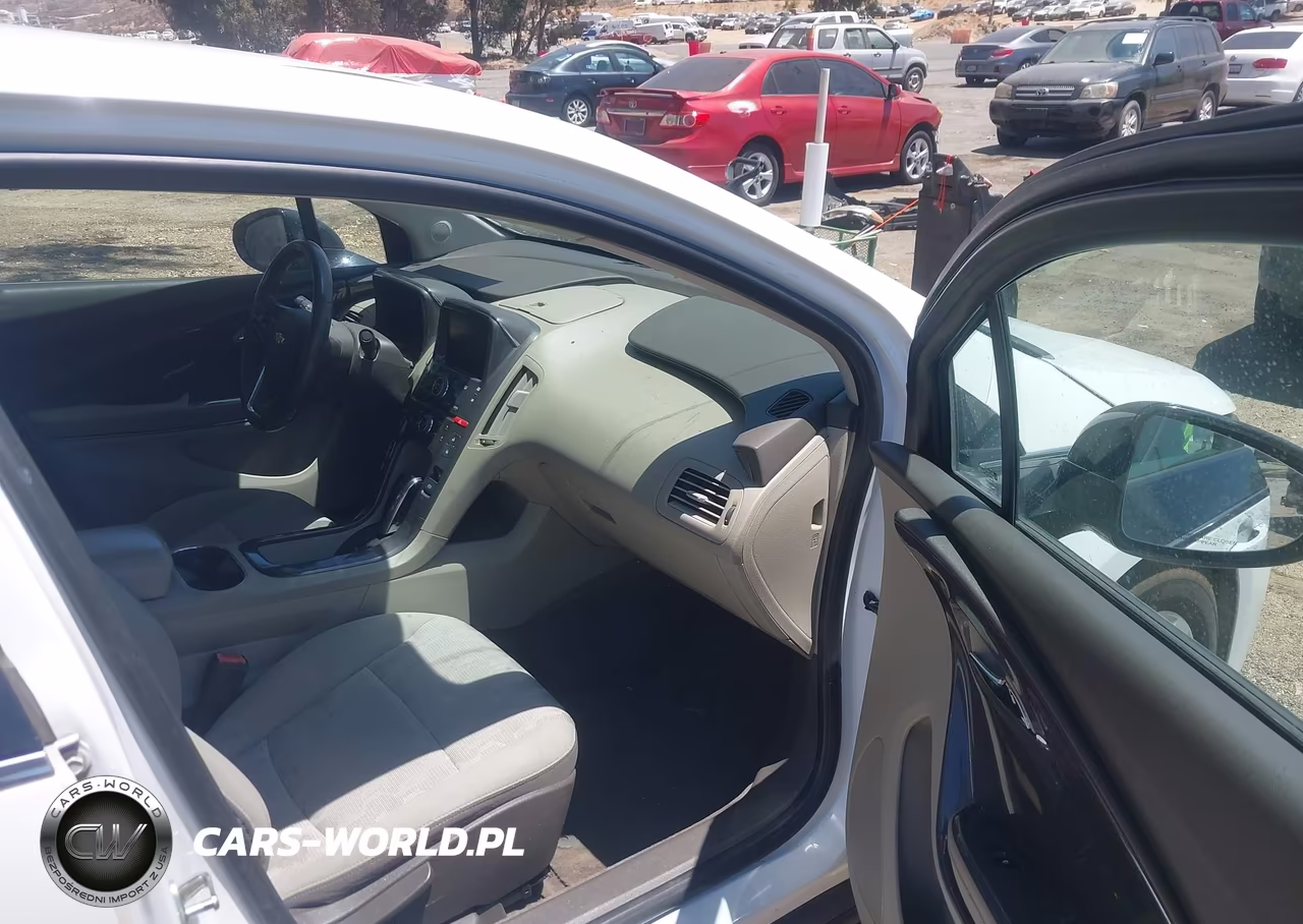 2014 Chevrolet Volt VIN:1G1RE6E4XEU153131 - 5