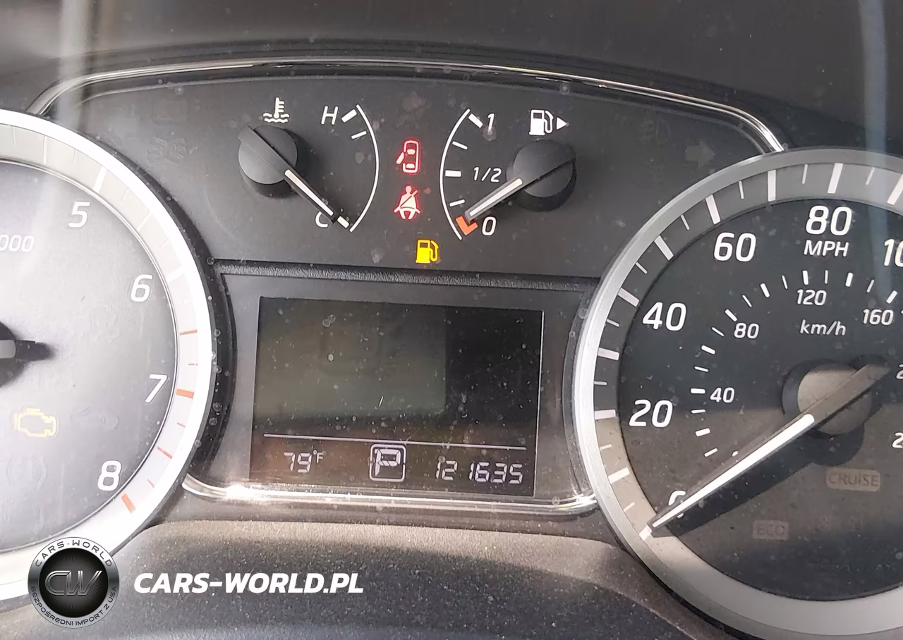 2015 Nissan Sentra Sr VIN:3N1AB7AP0FY335831 - 7