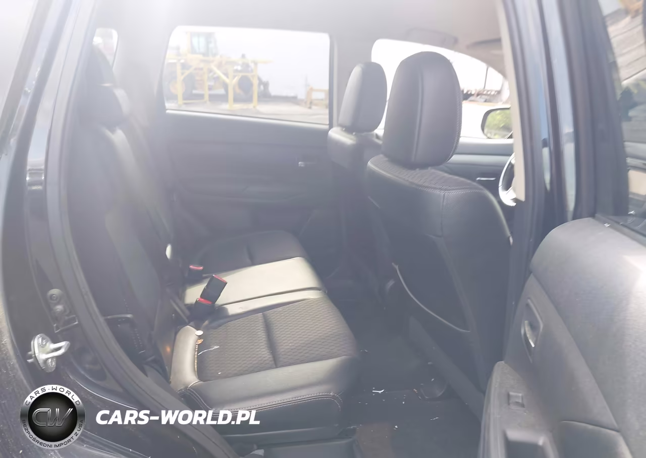 2015 Mitsubishi Outlander Se VIN:JA4AZ3A37FZ012536 - 8