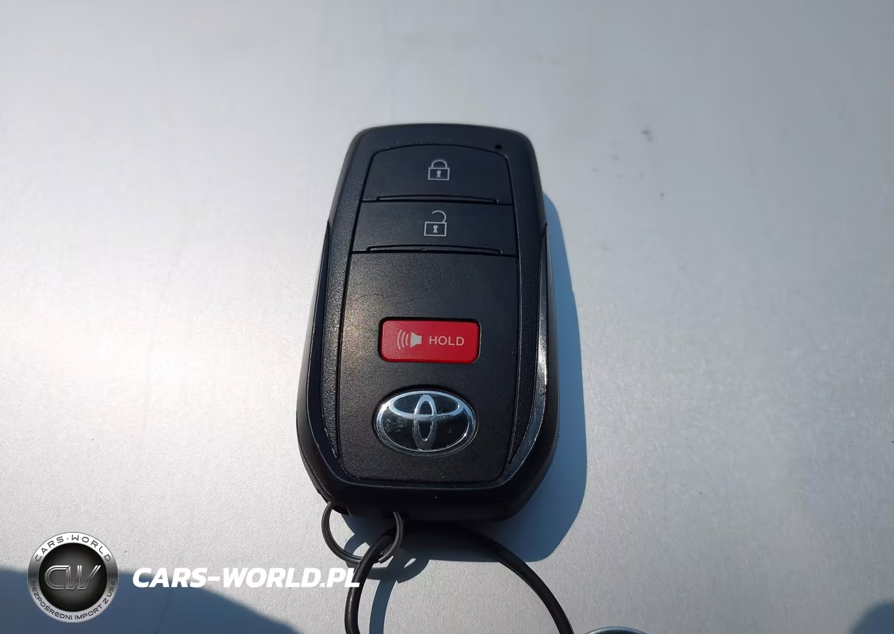 2025 Toyota Prius Le VIN:JTDACAAU0S3056119 - 11