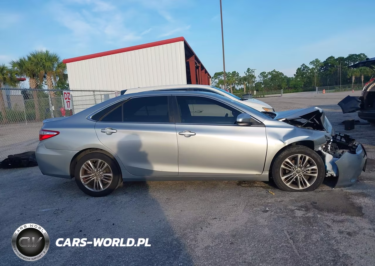 2015 Toyota Camry Se VIN:4T1BF1FK7FU499737 - 13