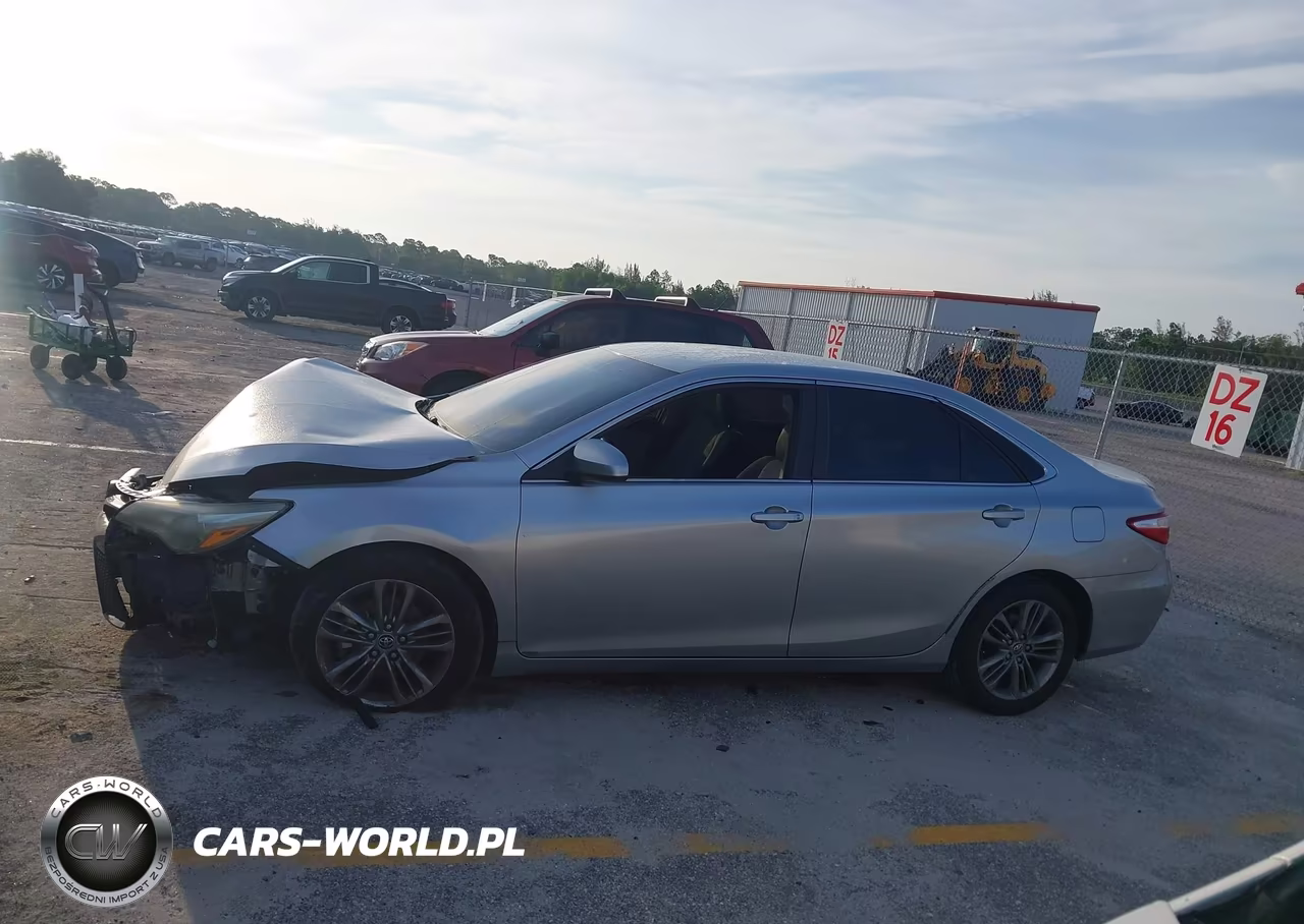2015 Toyota Camry Se VIN:4T1BF1FK7FU499737 - 14