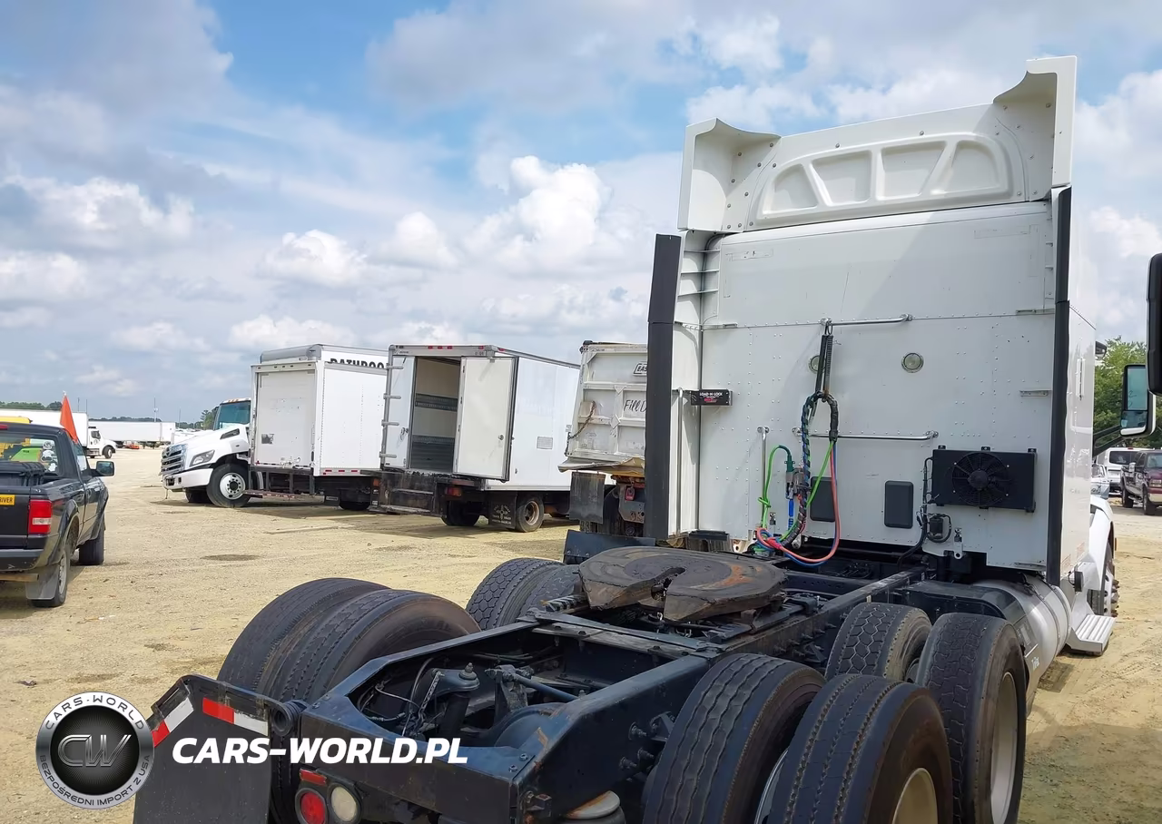 2018 Peterbilt 579 VIN:1XPBDP9X2JD493520 - 4