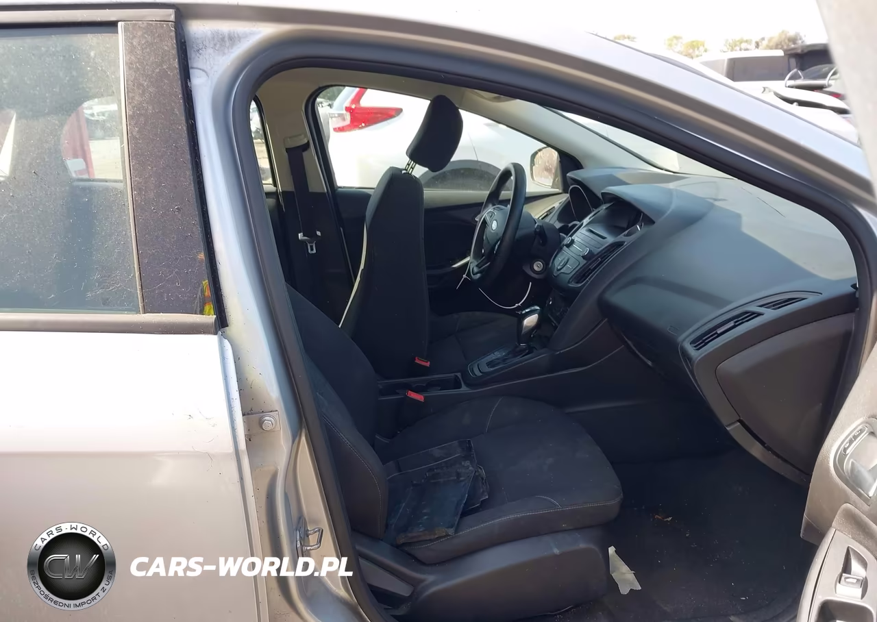 2015 Ford Focus Se VIN:1FADP3K2XFL224452 - 5