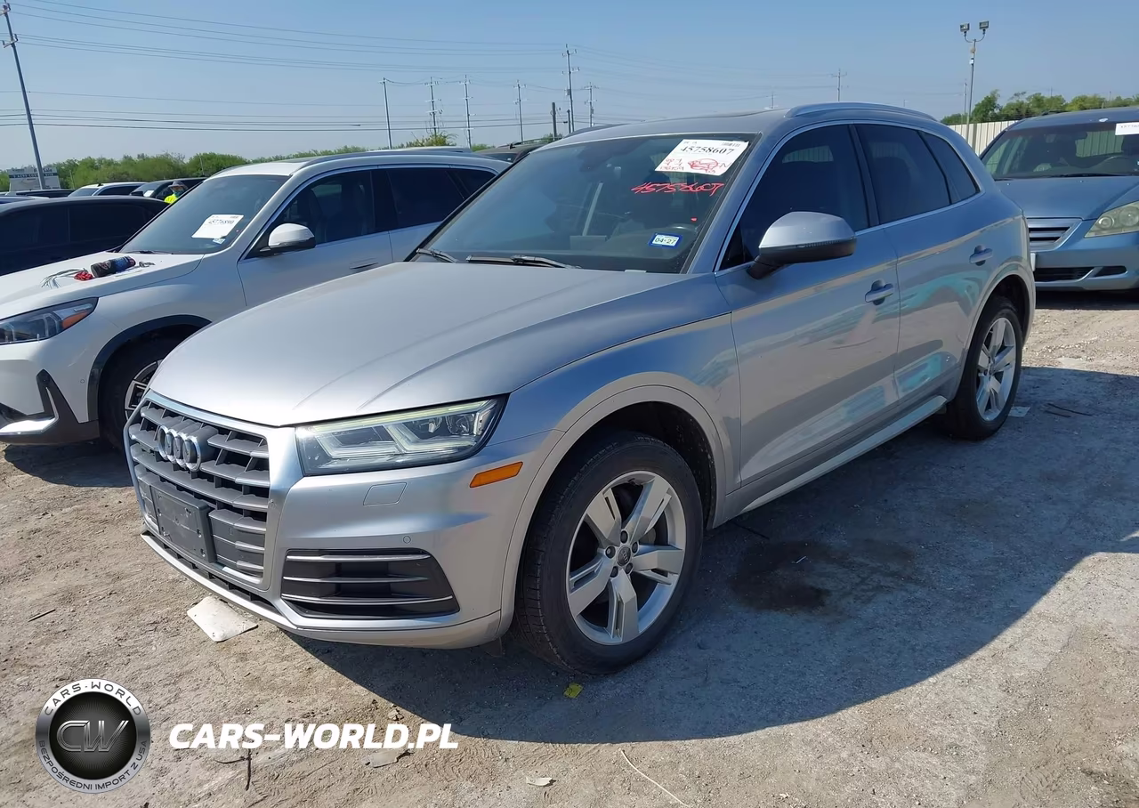 2018 Audi Q5 2.0T Premium-2.0T Tech Premium VIN:WA1BNAFY4J2045956 - 2