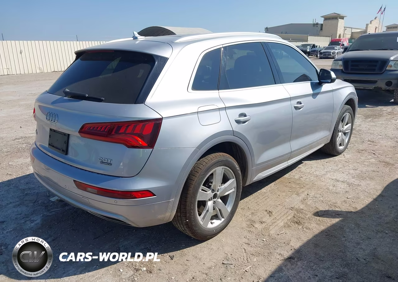 2018 Audi Q5 2.0T Premium-2.0T Tech Premium VIN:WA1BNAFY4J2045956 - 4