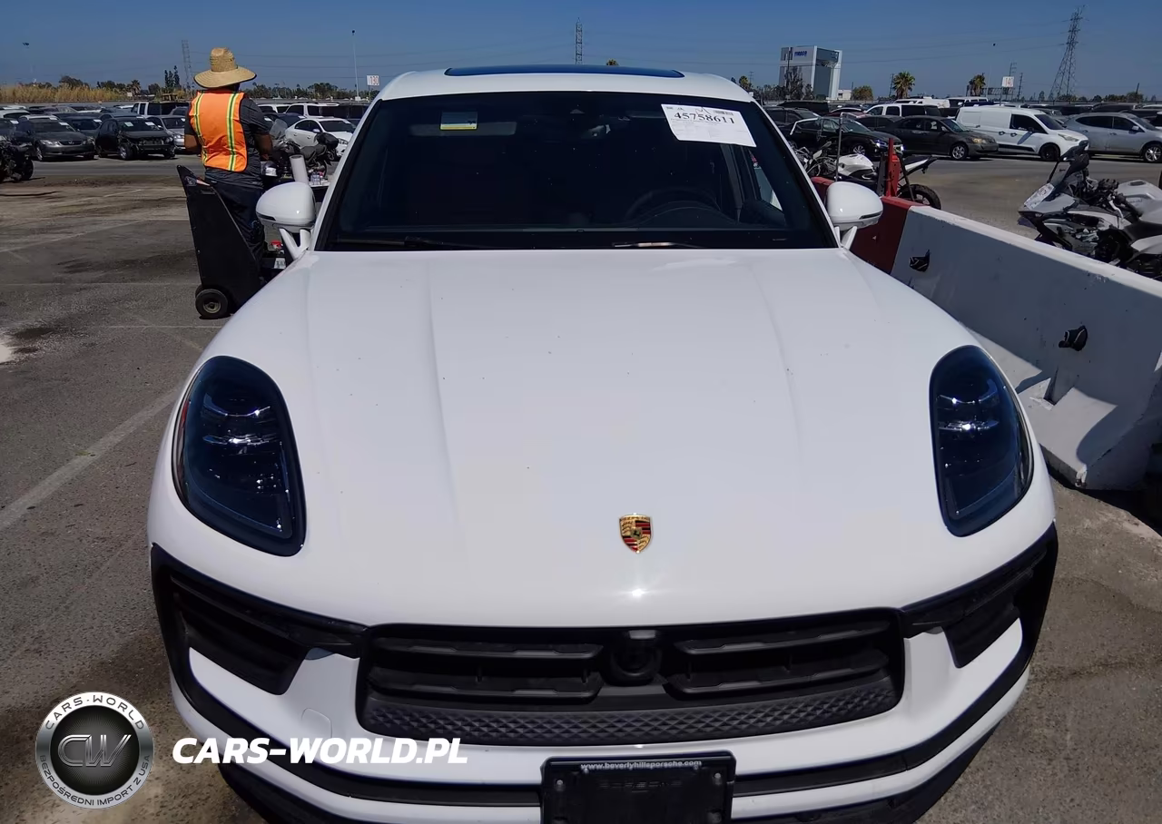 2024 Porsche Macan T VIN:WP1AA2A58RLB02311 - 12