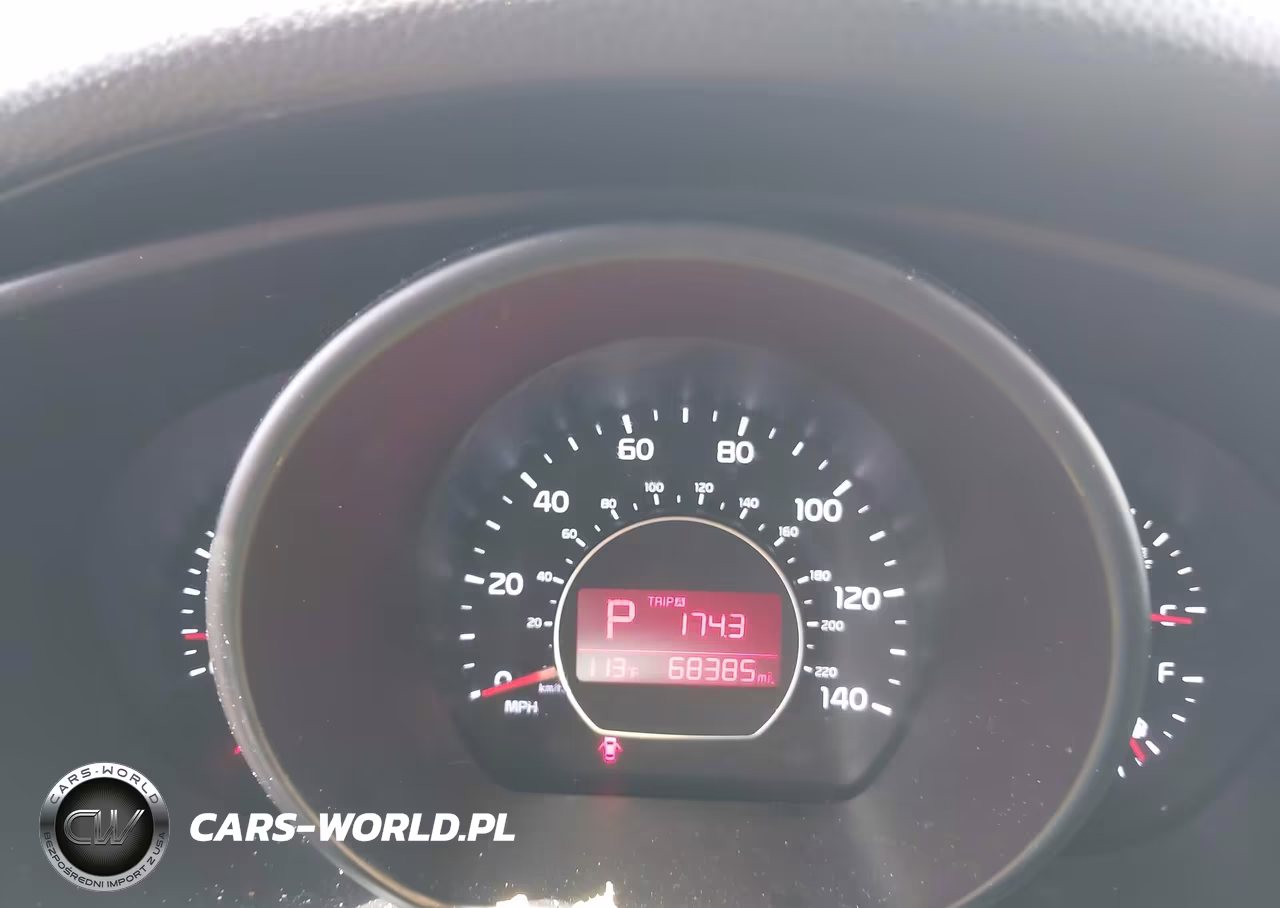 2016 Kia Soul + VIN:KNDJP3A51G7312745 - 7