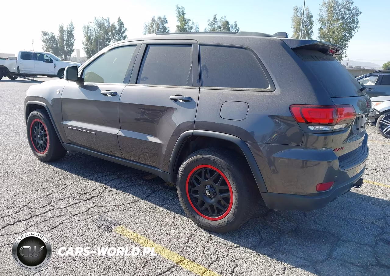 2021 Jeep Grand Cherokee Trailhawk 4X4 VIN:1C4RJFLT4MC506643 - 3