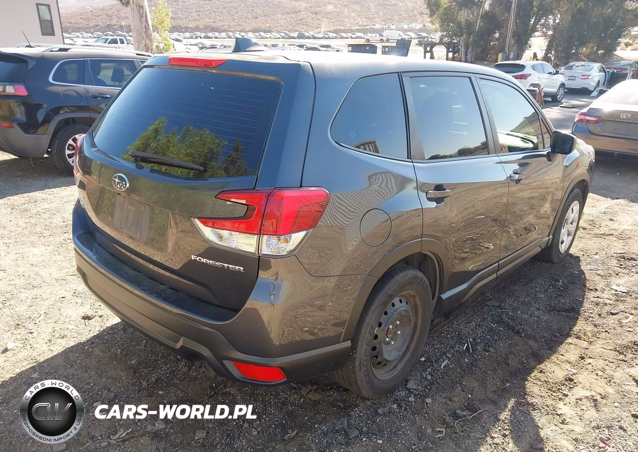 2023 Subaru Forester VIN:JF2SKAAC9PH490131 - 4