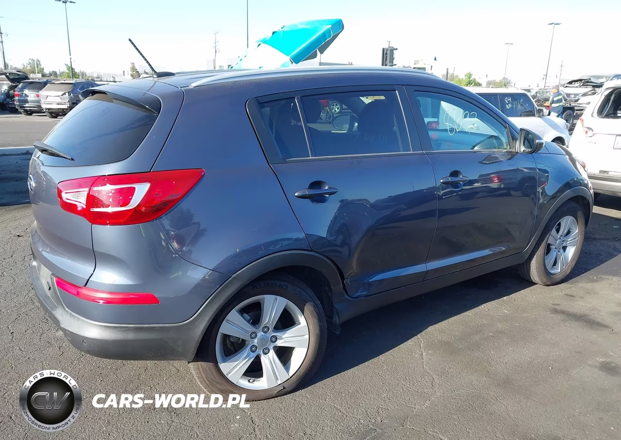 2011 Kia Sportage Lx VIN:KNDPB3A20B7075382 - 4