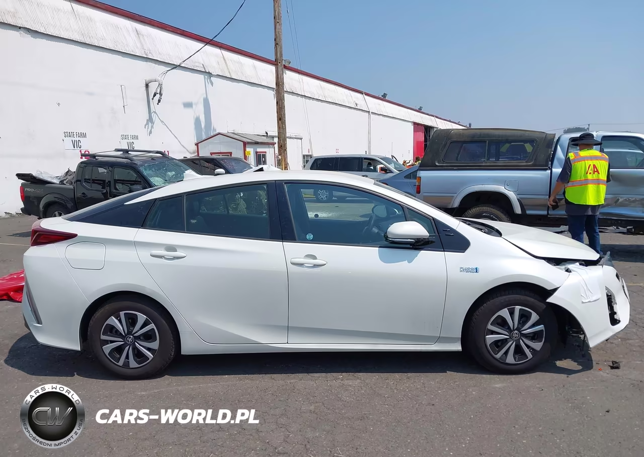2017 Toyota Prius Prime Premium VIN:JTDKARFP0H3061020 - 14