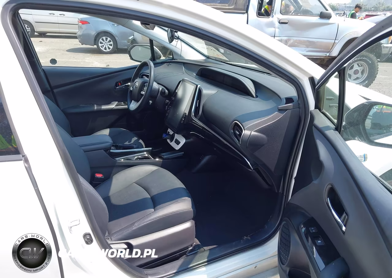 2017 Toyota Prius Prime Premium VIN:JTDKARFP0H3061020 - 5