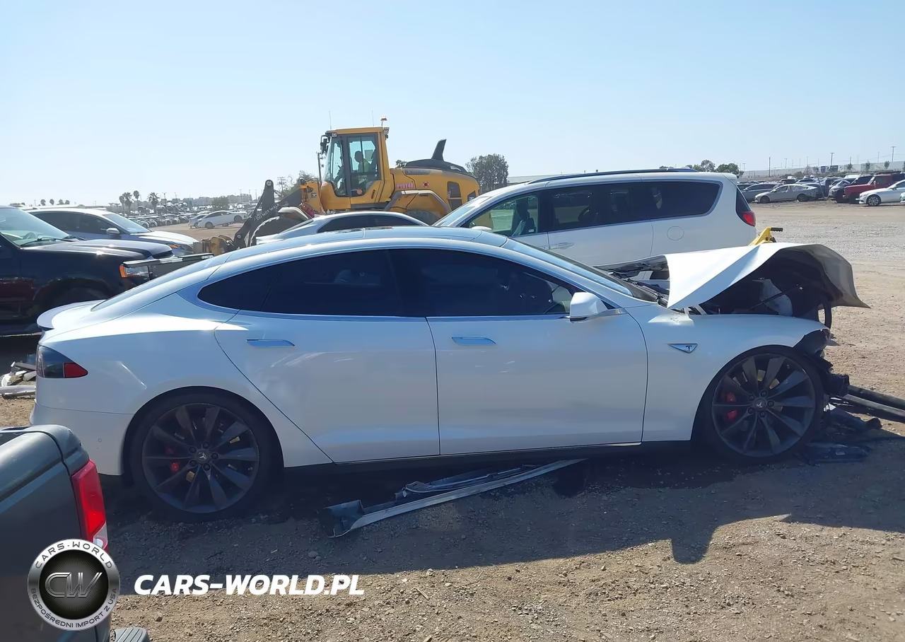 2014 Tesla Model S P85D VIN:5YJSA1H28EFP67508 - 14