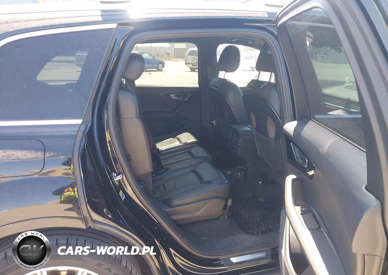 2017 Audi Q7 3.0T Premium VIN:WA1LAAF79HD008472 - 8