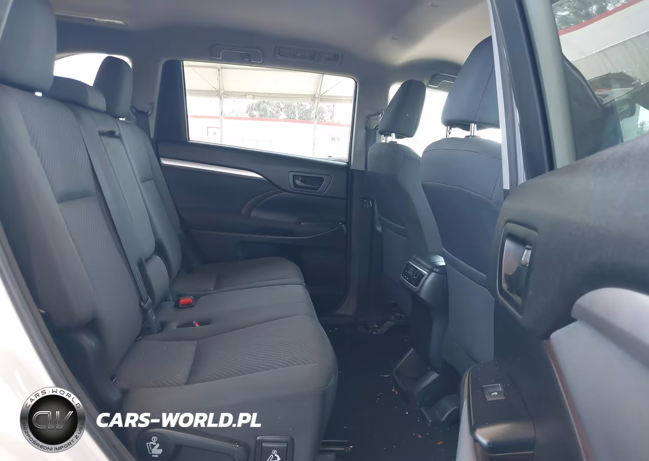 2018 Toyota Highlander Le VIN:5TDZARFH4JS034768 - 8