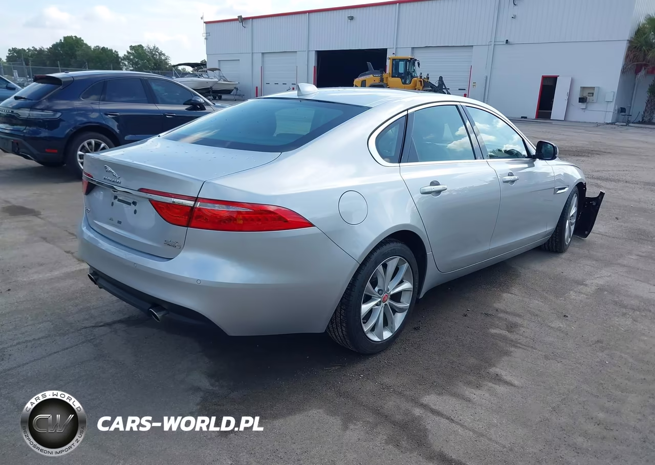 2020 Jaguar Xf 25T Premium Awd Automatic VIN:SAJBJ4FXXLCY86317 - 4