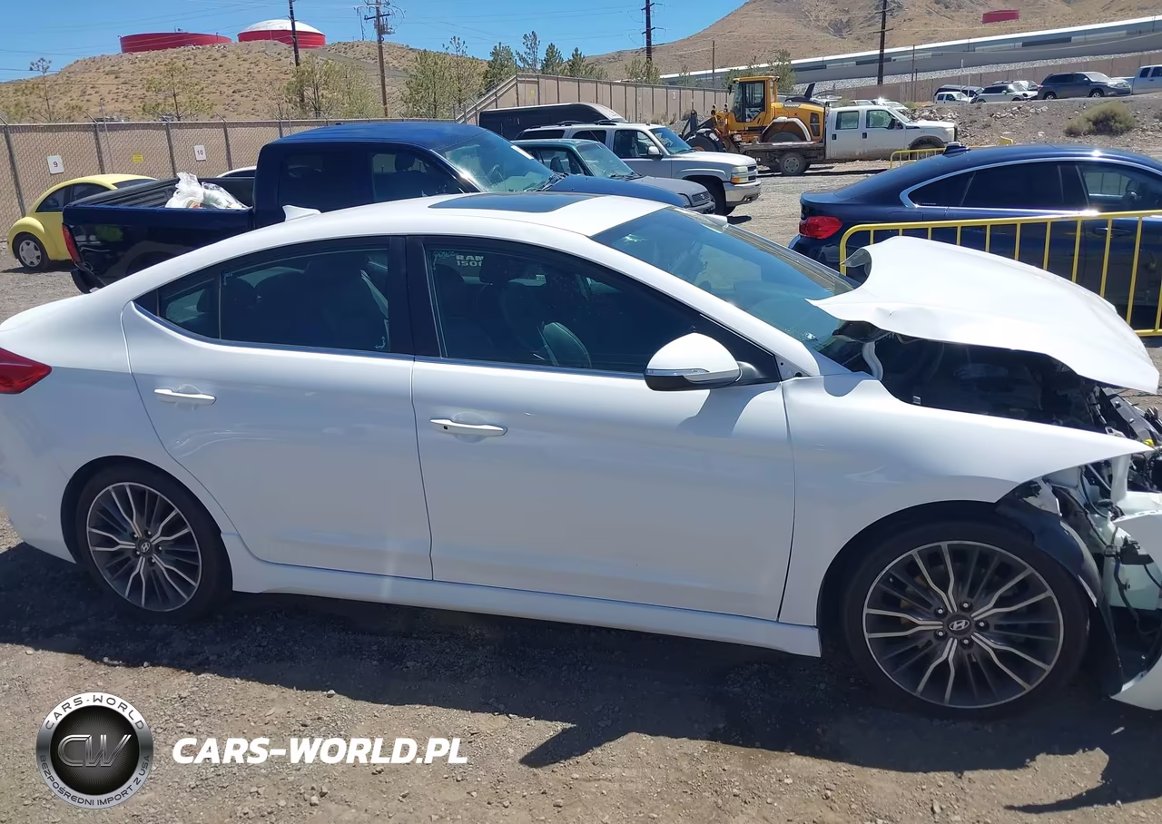 2018 Hyundai Elantra Sport VIN:KMHD04LB5JU504555 - 13