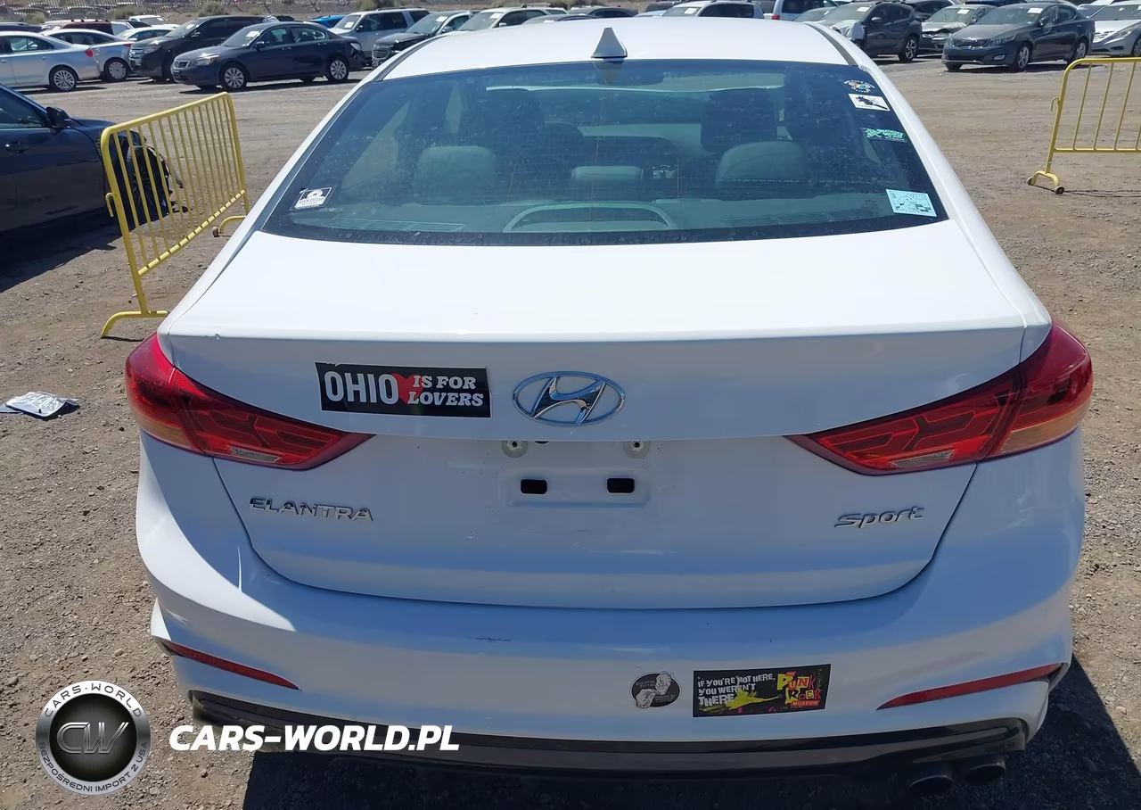 2018 Hyundai Elantra Sport VIN:KMHD04LB5JU504555 - 16