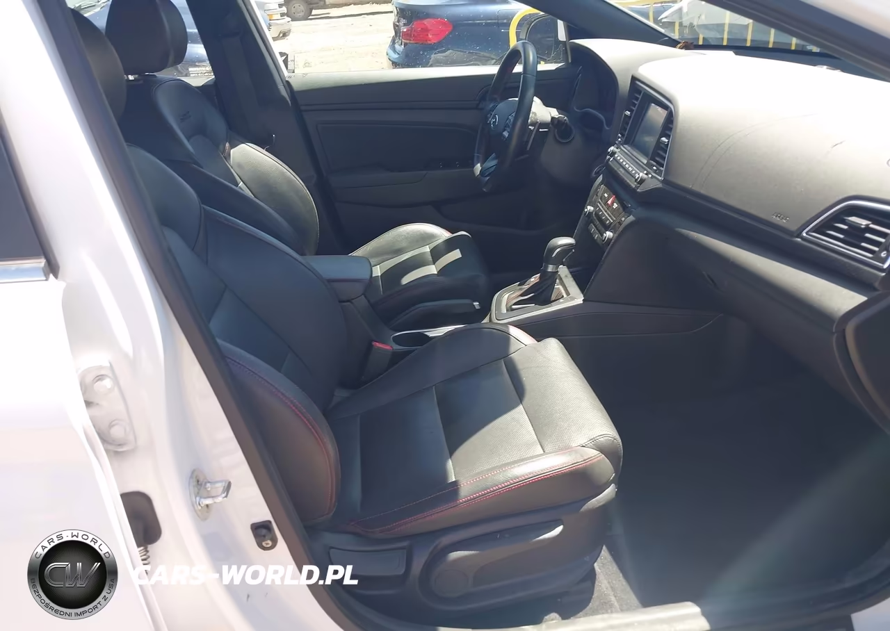 2018 Hyundai Elantra Sport VIN:KMHD04LB5JU504555 - 5