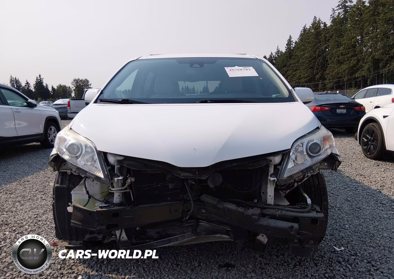 2018 Toyota Sienna Le 8-Passenger VIN:5TDKZ3DCXJS947338 - 13
