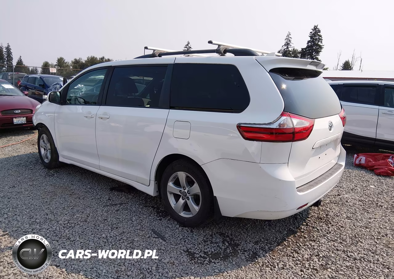 2018 Toyota Sienna Le 8-Passenger VIN:5TDKZ3DCXJS947338 - 3