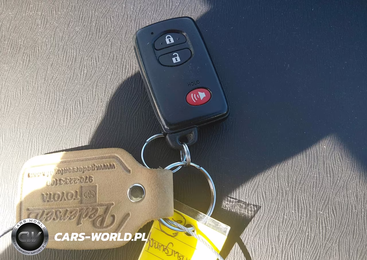 2013 Toyota Prius Three Se VIN:JTDKN3DU9D5620119 - 11